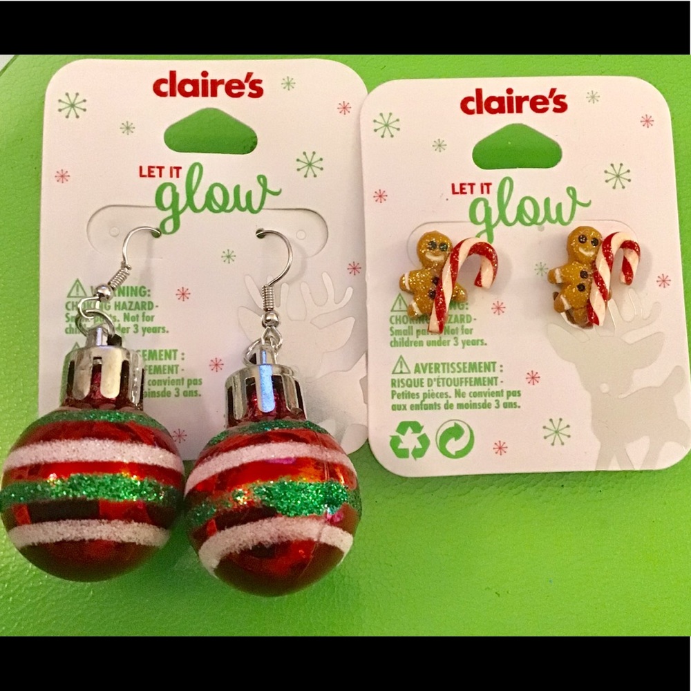 NEW Claire’s 2 pair  Christmas earrings